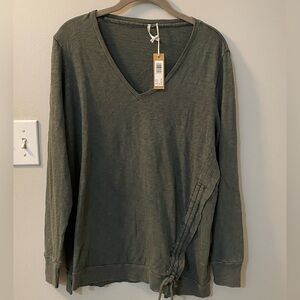 Hello Nite medium slate grey long sleeve 100% cotton knit V-neck top NWT